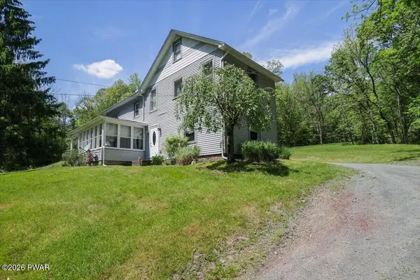 327 Garfield AVE, Hawley, PA 18428