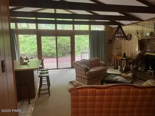 191 Ridge DR, Milford, PA 18337