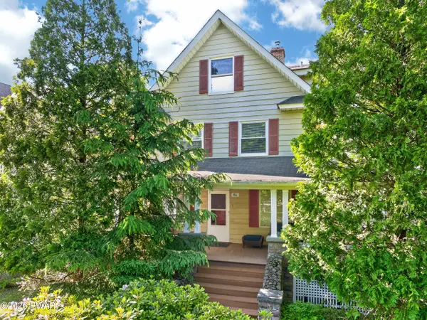 46 Fairview AVE, Mount Pocono, PA 18344