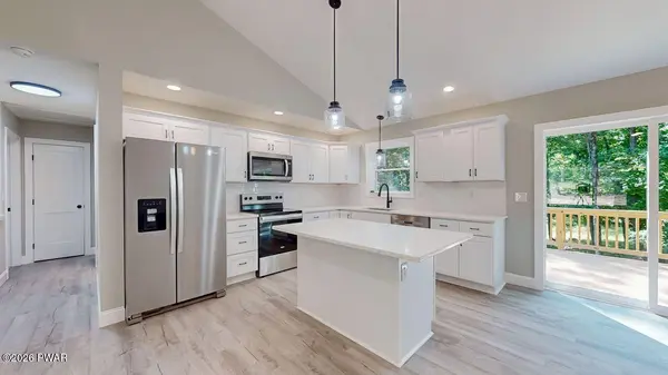 119 Almond CT, Milford, PA 18337