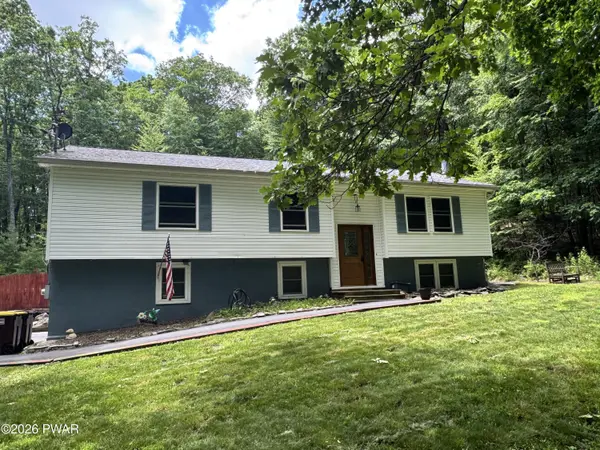 279 Water Forest DR, Dingmans Ferry, PA 18328