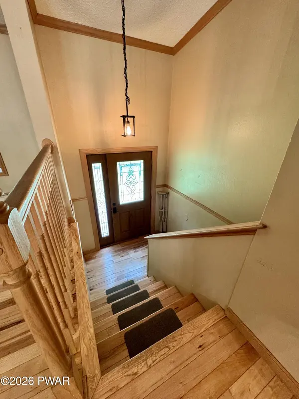 279 Water Forest DR, Dingmans Ferry, PA 18328