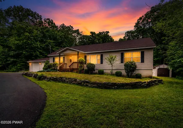 246 Water Forest DR, Dingmans Ferry, PA 18328