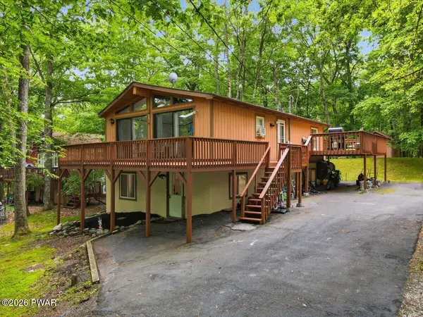 105 Doe LOOP, Bushkill, PA 18324