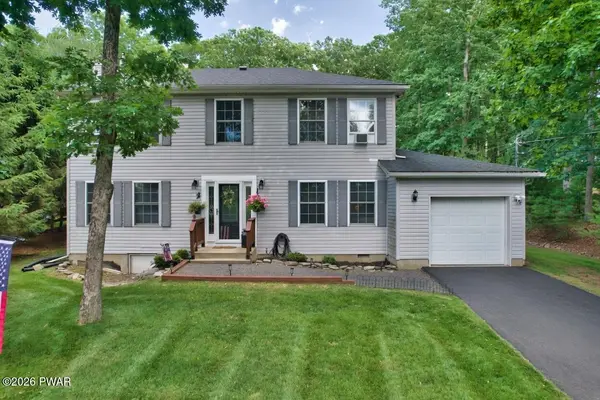 195 Marcel DR, Dingmans Ferry, PA 18328