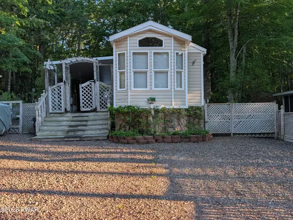 134 Big Bass DR, Milford, PA 18337