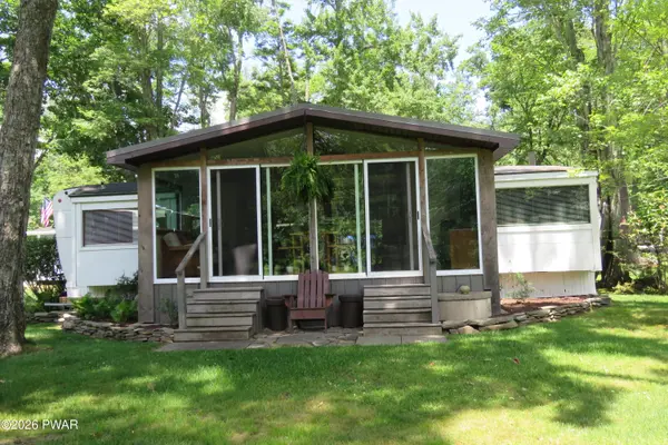 849 Well DR, Tafton, PA 18464