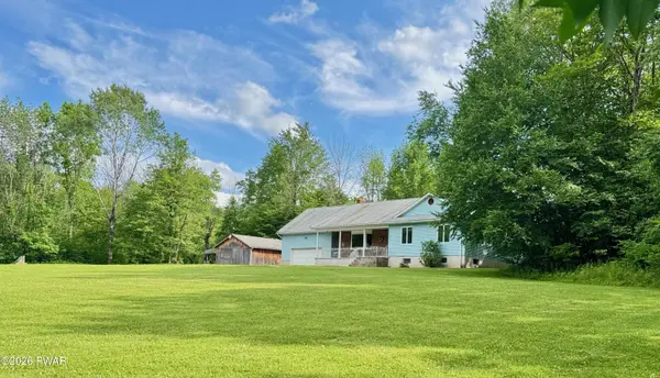 61 Murphy Hill RD, Pleasant Mount, PA 18453