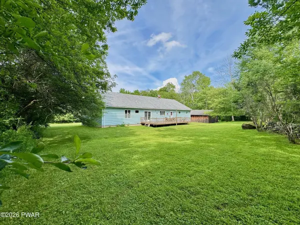 61 Murphy Hill RD, Pleasant Mount, PA 18453