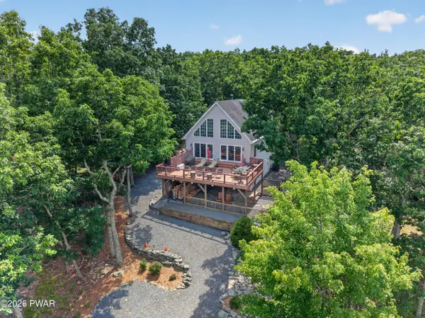 150 Robin WAY, Lackawaxen, PA 18435
