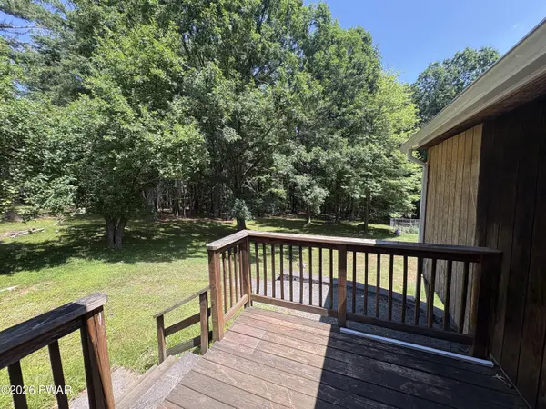 198 Shiny Mountain RD, Greentown, PA 18426