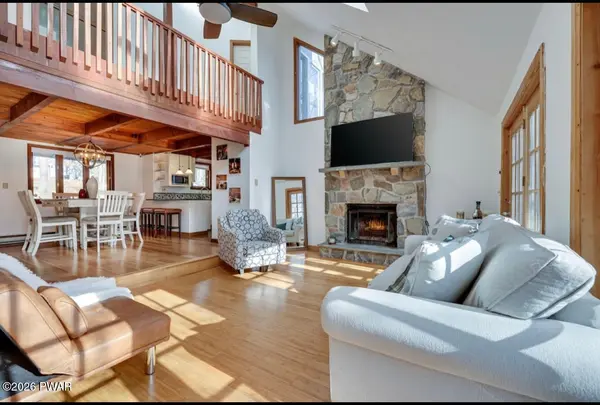 123 Banbury DR, Bushkill, PA 18324