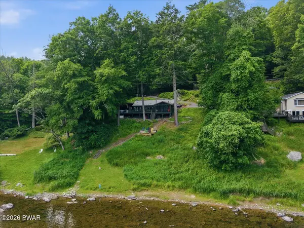 536 River RD, Beach Lake, PA 18405