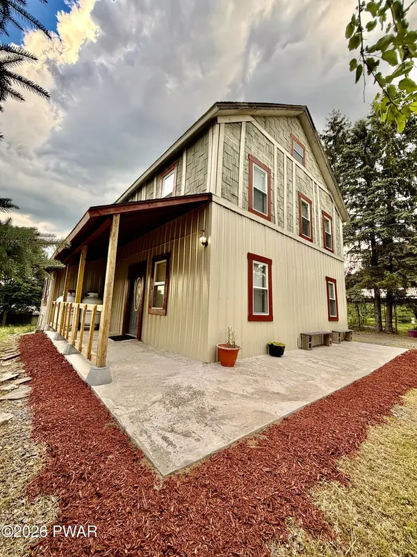 1443 Hamlin HWY, Lake Ariel, PA 18436