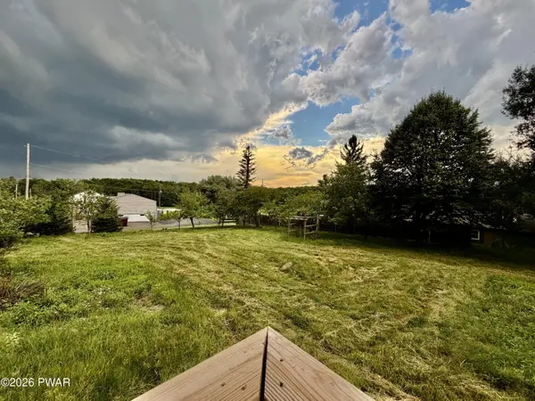 1443 Hamlin HWY, Lake Ariel, PA 18436