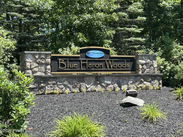 72 Blue Heron WAY, Hawley, PA 18428