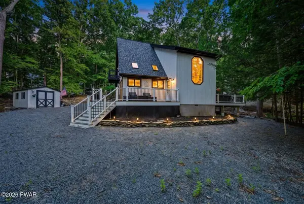 107 Rainbow DR, Lackawaxen, PA 18435