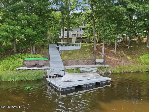 176 Spruce Lake DR, Milford, PA 18337