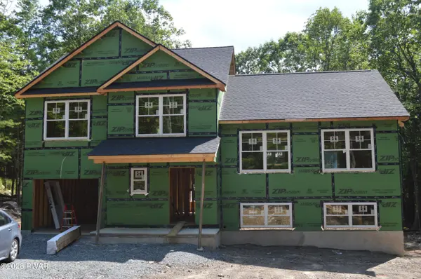 125 Gunstock LN, Tafton, PA 18464