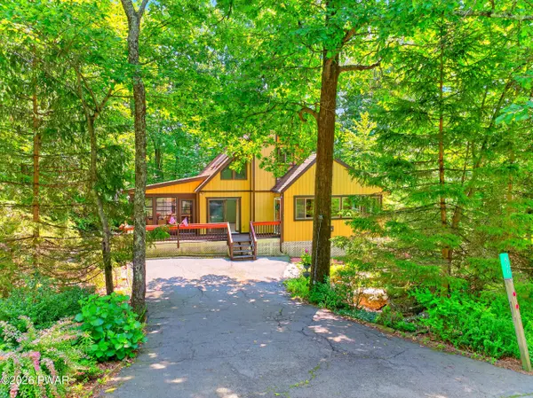 800 Mustang CT, Lords Valley, PA 18428