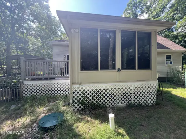 125 Mourning Dove CT, Bushkill, PA 18324