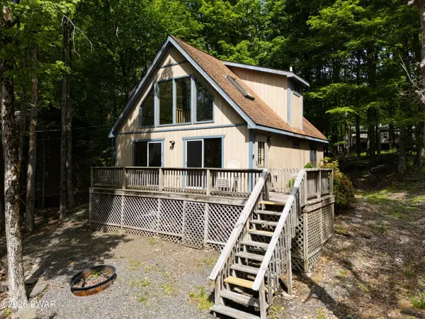 739 Woodridge DR, Lake Ariel, PA 18436