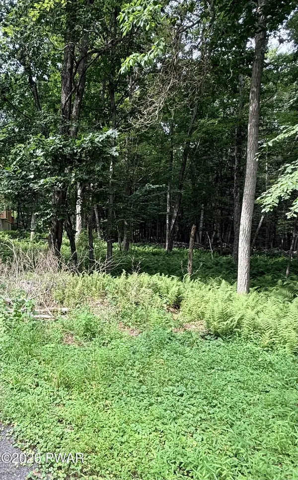 664-665 Raccoon CT, Bushkill, PA 18324