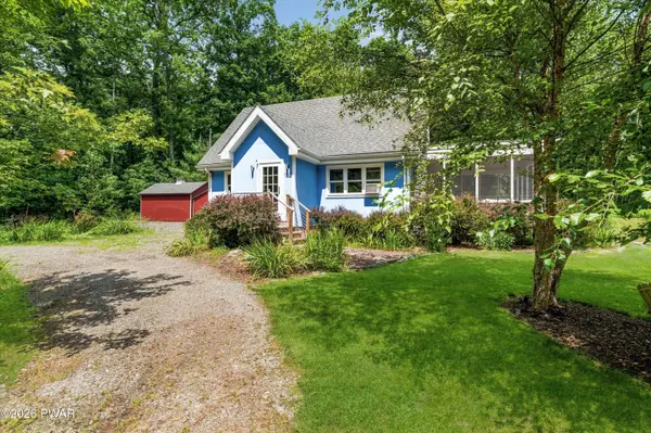 152 Welcome Lake Est LN, Beach Lake, PA 18405