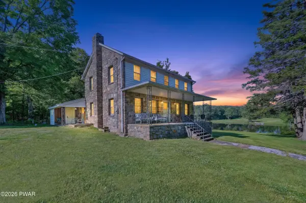 164 E Sterling RD, Newfoundland, PA 18445