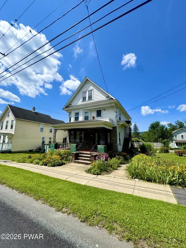 17 1/2 Belmont ST #Lower, Carbondale, PA 18407