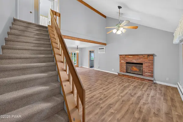 124 Blackberry DR, Milford, PA 18337