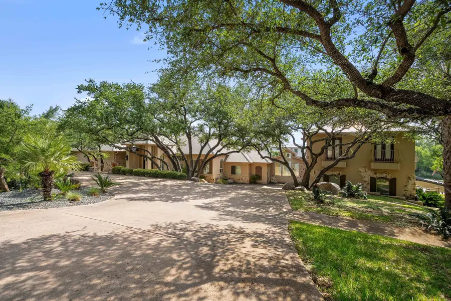 101 Cross Bow, Horseshoe Bay, TX 78657