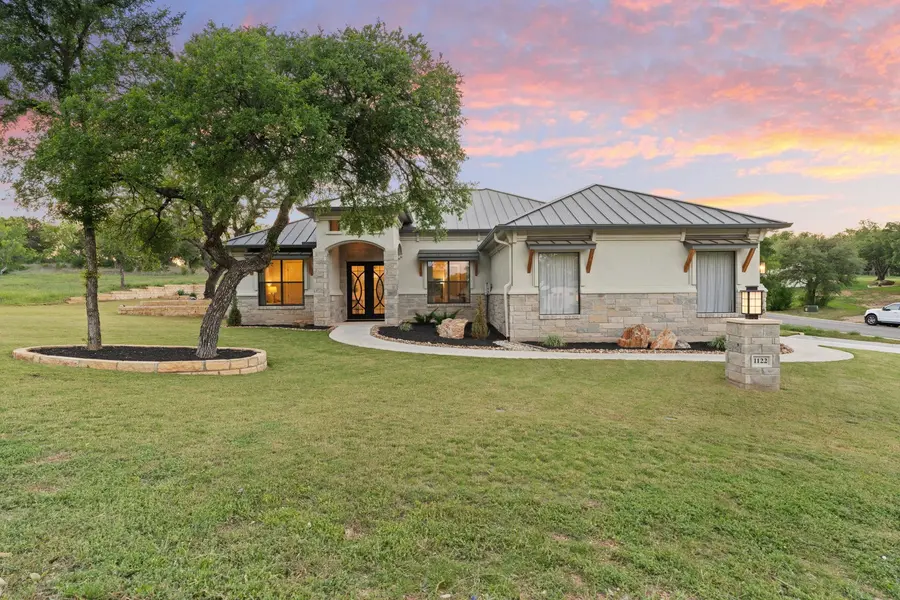 1122 Fault Line DR, Horseshoe Bay, TX 78657-6317