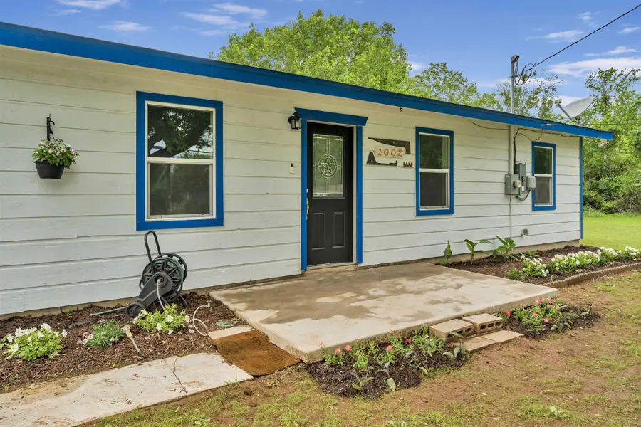 1002 S Pierce ST, Burnet, TX 78611
