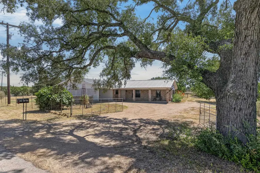 101 Big Oak LN, Marble Falls, TX 78654