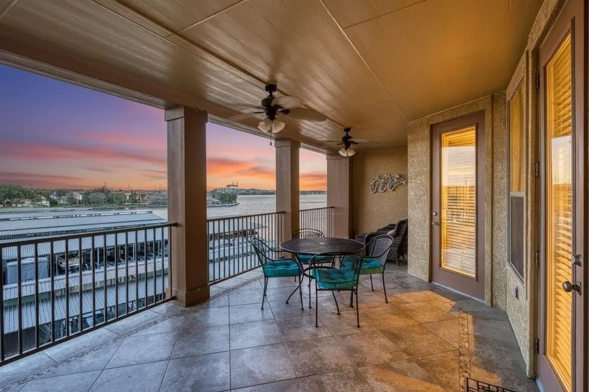 1000 The Cape #24, Horseshoe Bay, TX 78657