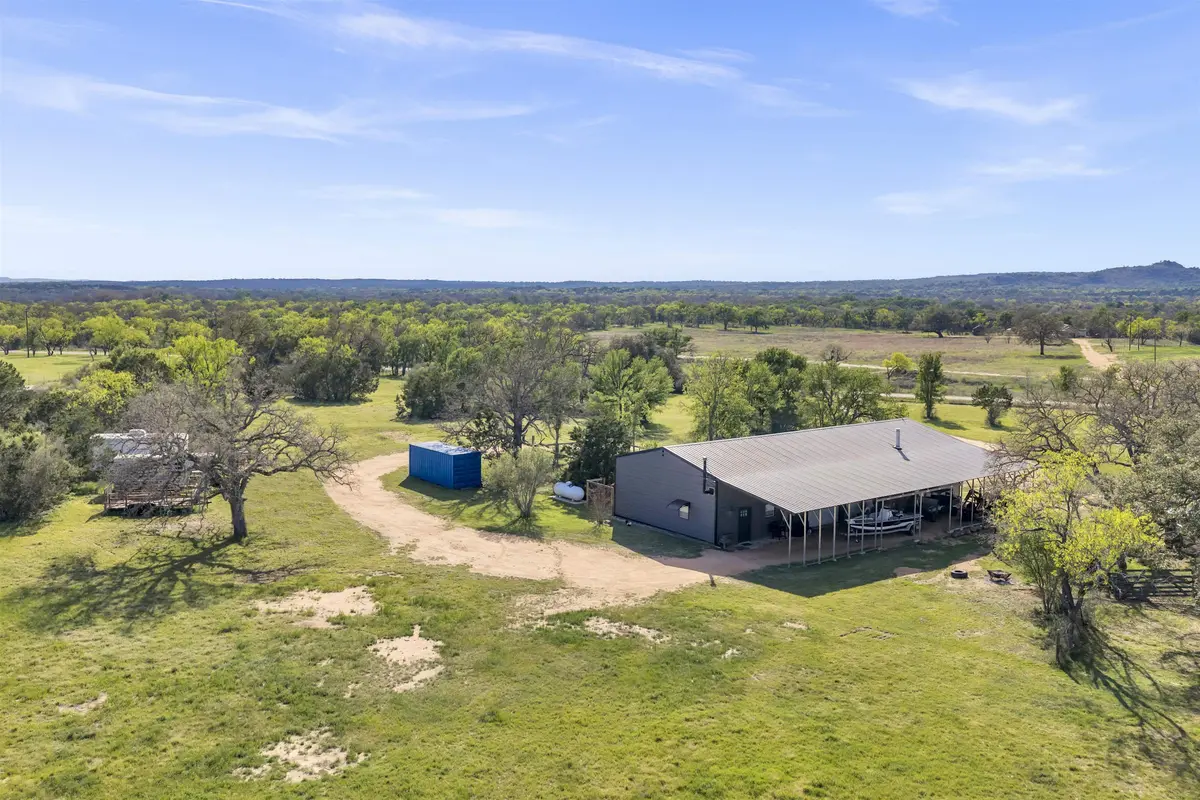 6475 CR 216, Llano, TX 78643