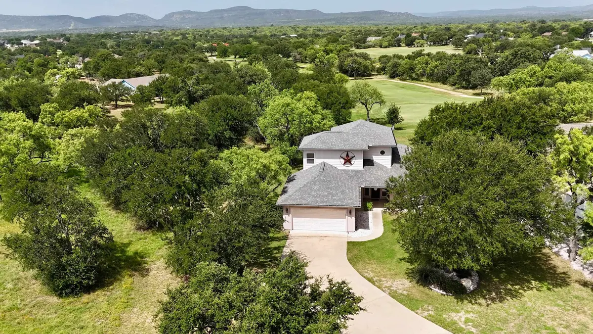 101 Tule Lake Lane LN, Kingsland, TX 78639