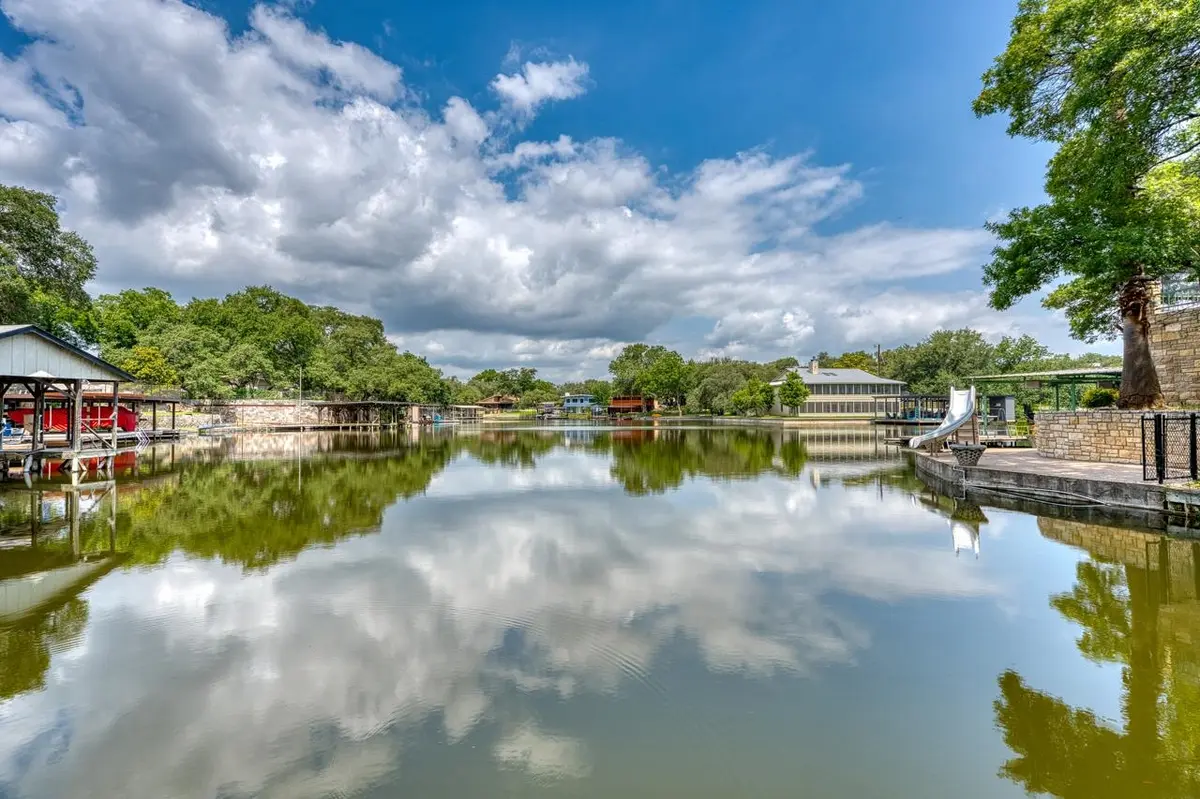 105 Mesquite Bend, Kingsland, TX 78639