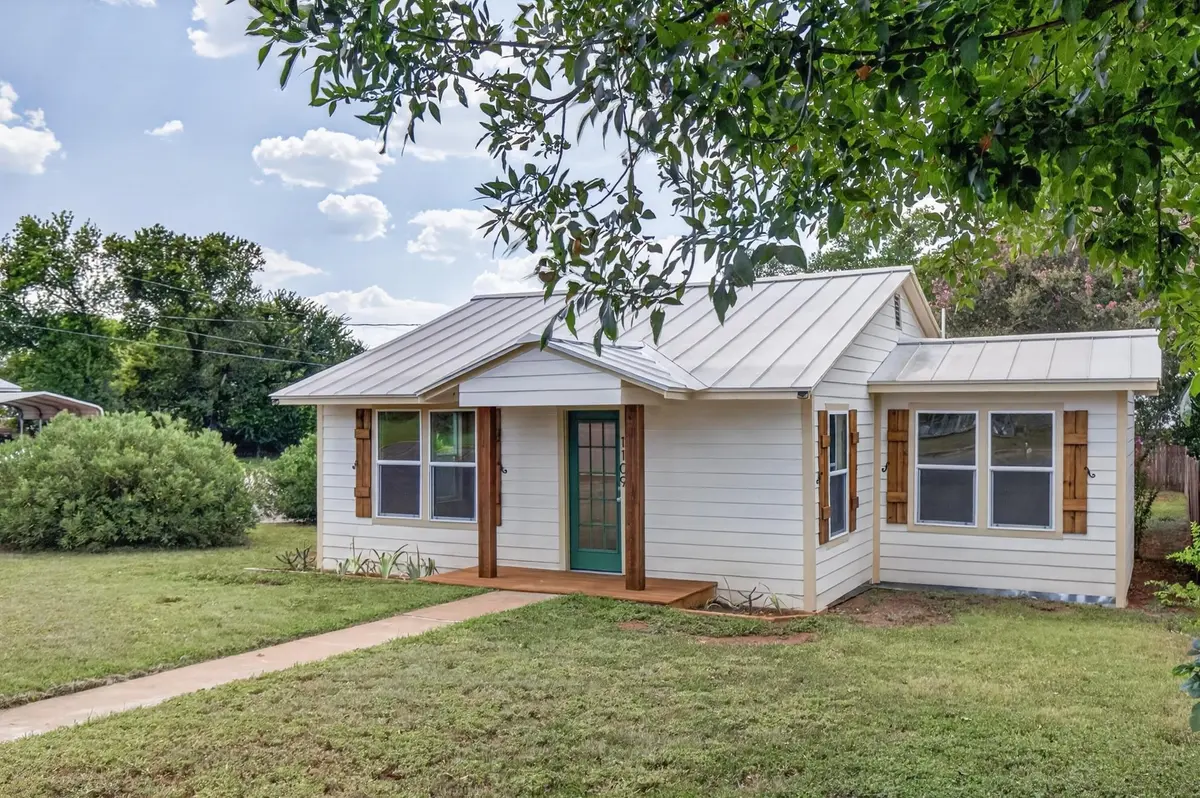 1109 Hickory ST, Llano, TX 78643