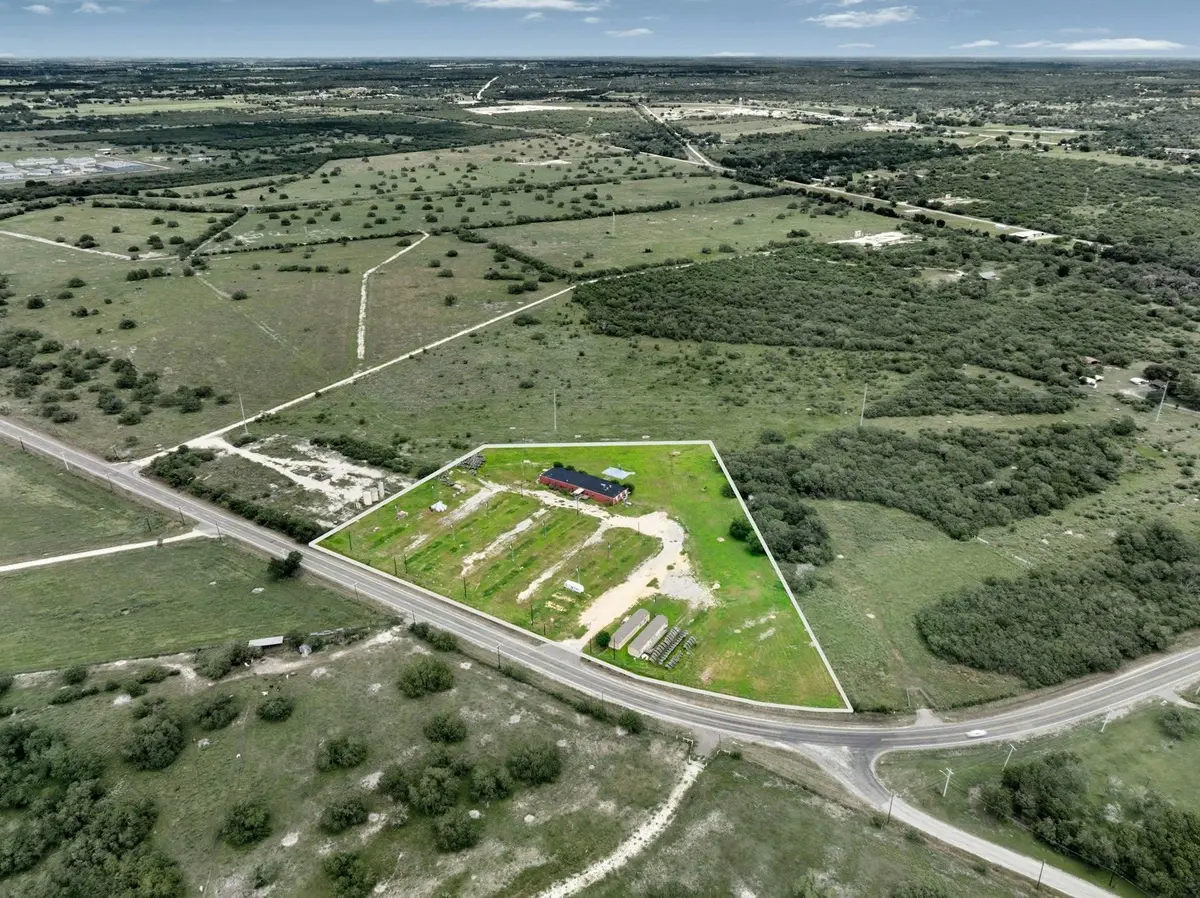 513 FM 766, Out Of Area, TX 77954