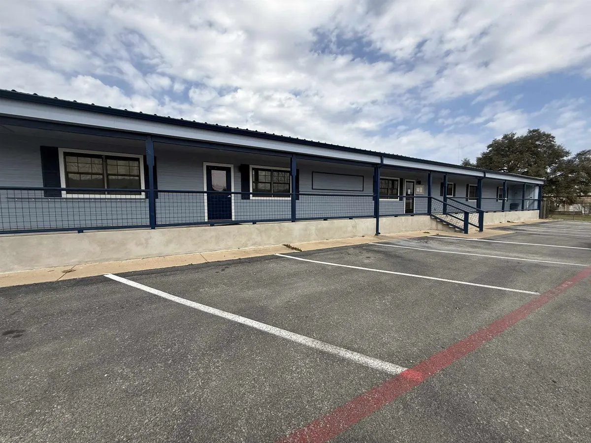 2506 Commerce Street, Marble Falls, TX 78654