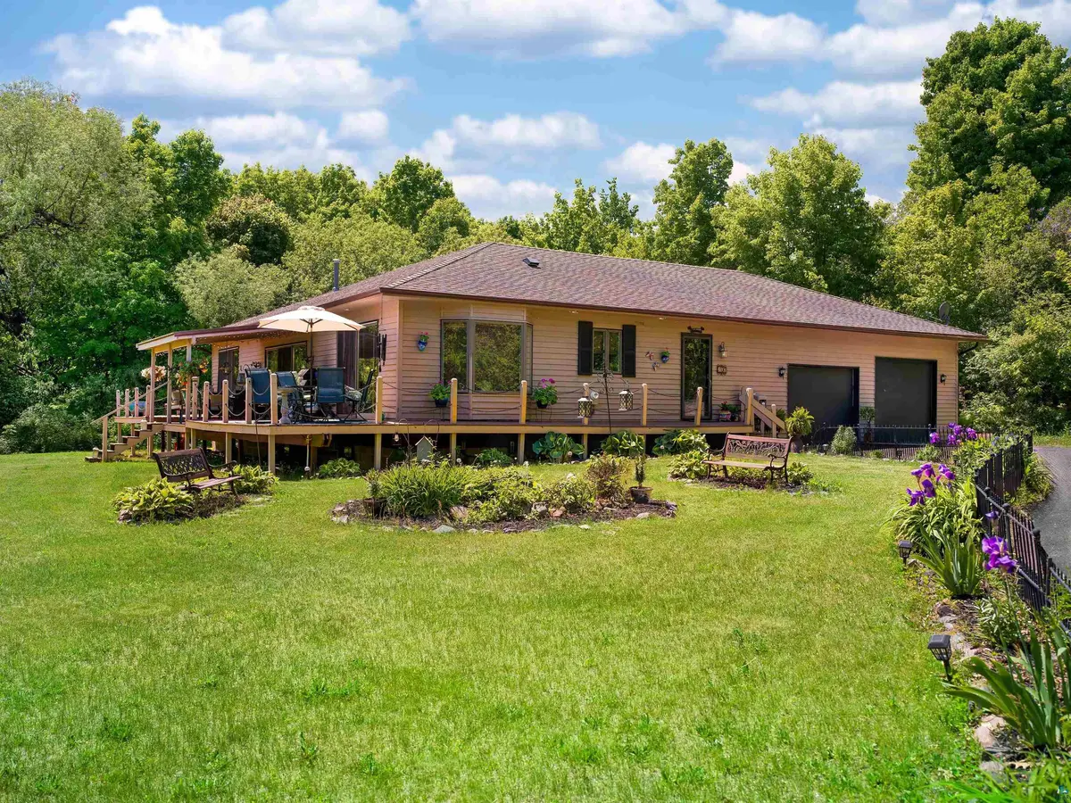 107 S 4th St, Bayfield, WI 54814