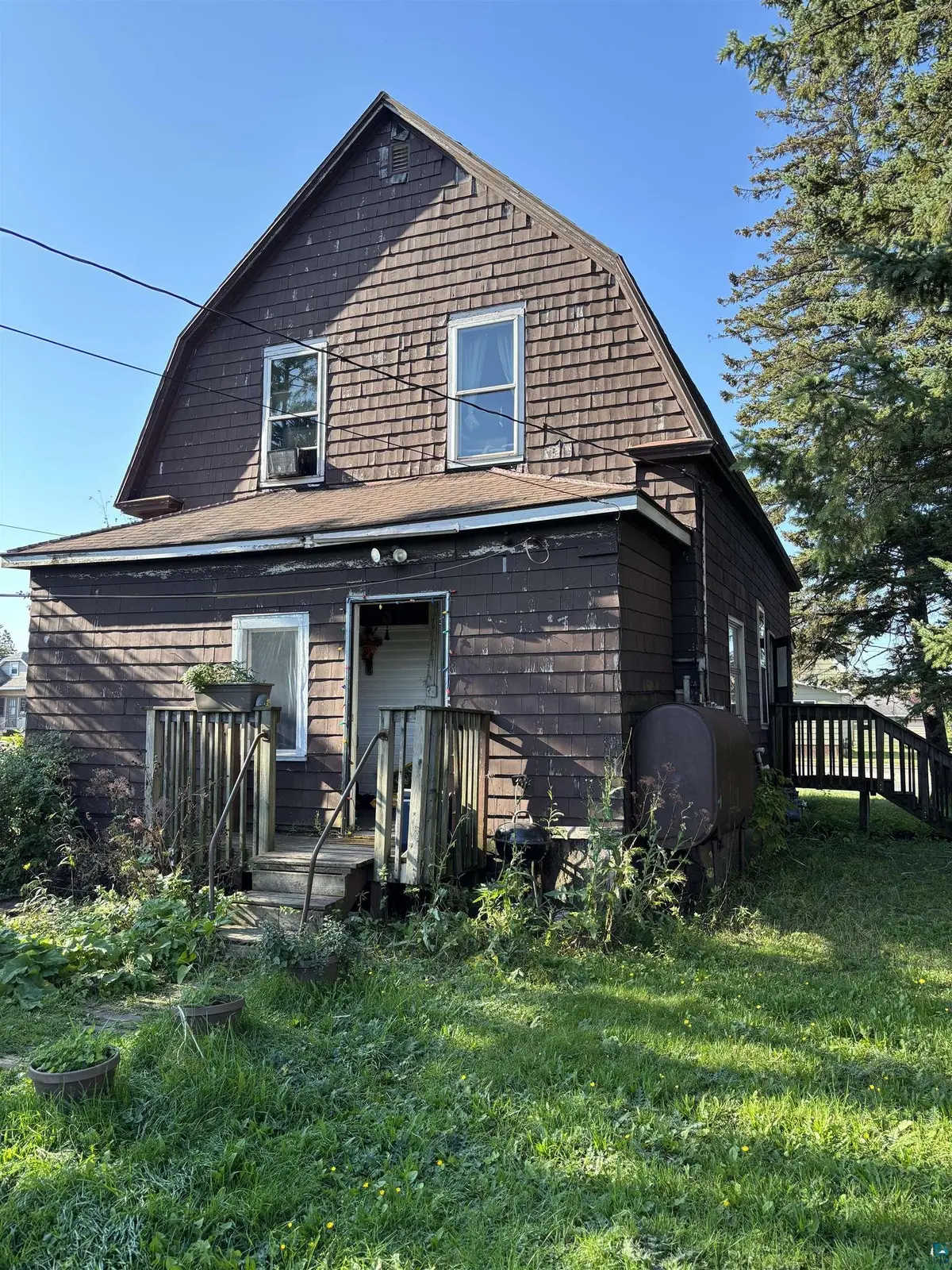 4031 E 2nd St, Superior, WI 54880