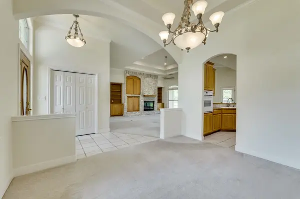207 Flamingo Cir CIR, Highland Haven, TX 78654