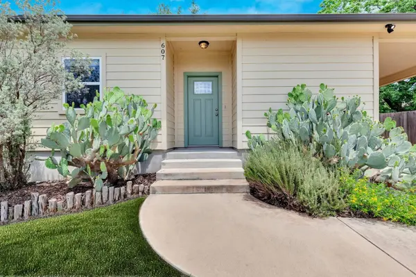 607 5Th St, Marble Falls, TX 78654