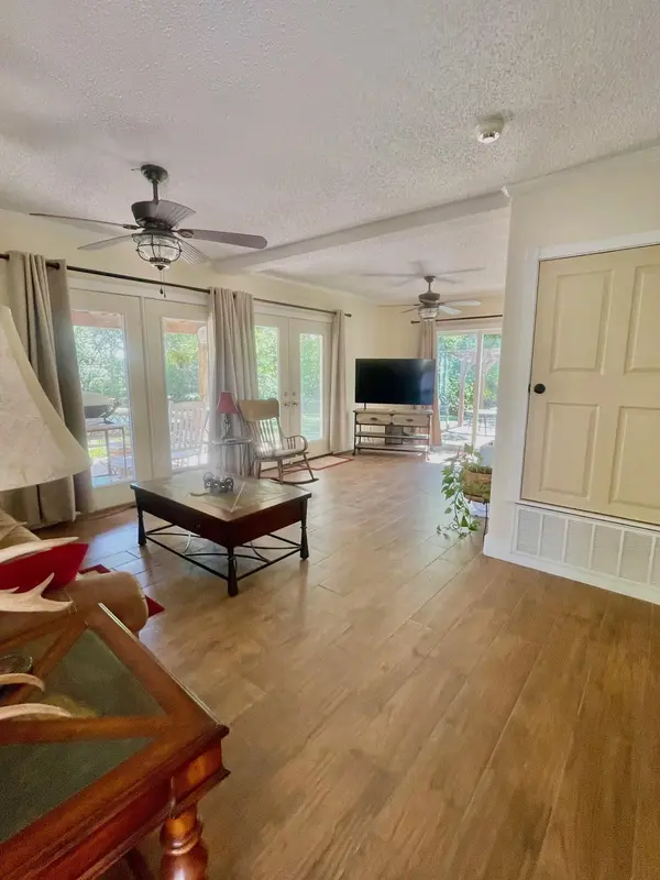 604 Flag Creek DR, Llano, TX 78643