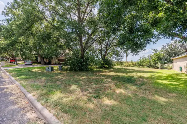288 Turkey Run, Meadowlakes, TX 78654