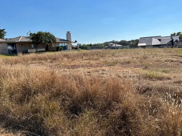 W10038 A Broken Hills, Horseshoe Bay, TX 78657