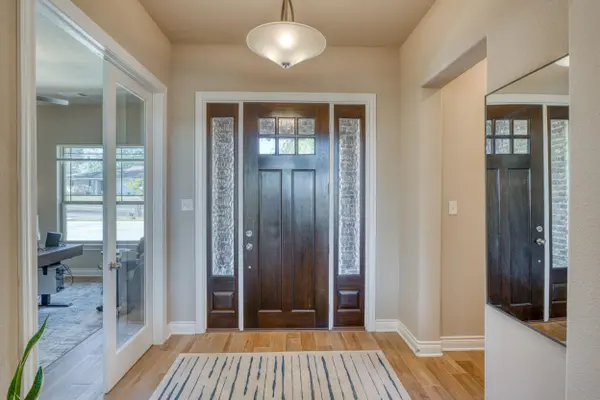 2913 Blue Lake Dr., Horseshoe Bay, TX 78657